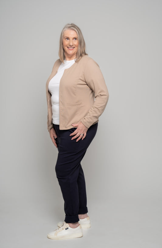 CROPPED JACKET - Creme Brulee