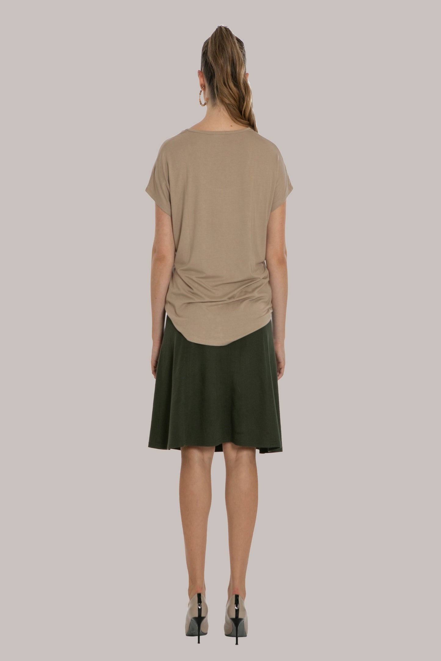GOOD IDEA SCOOP NECK TEE - Creme Brulee
