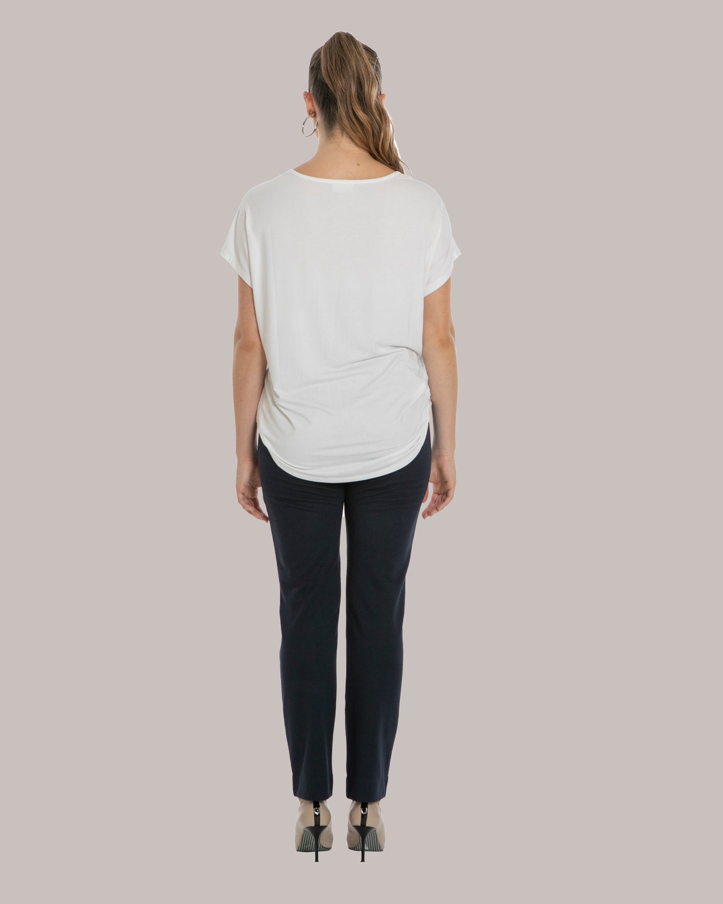 GOOD IDEA SCOOP NECK TEE - Chalk